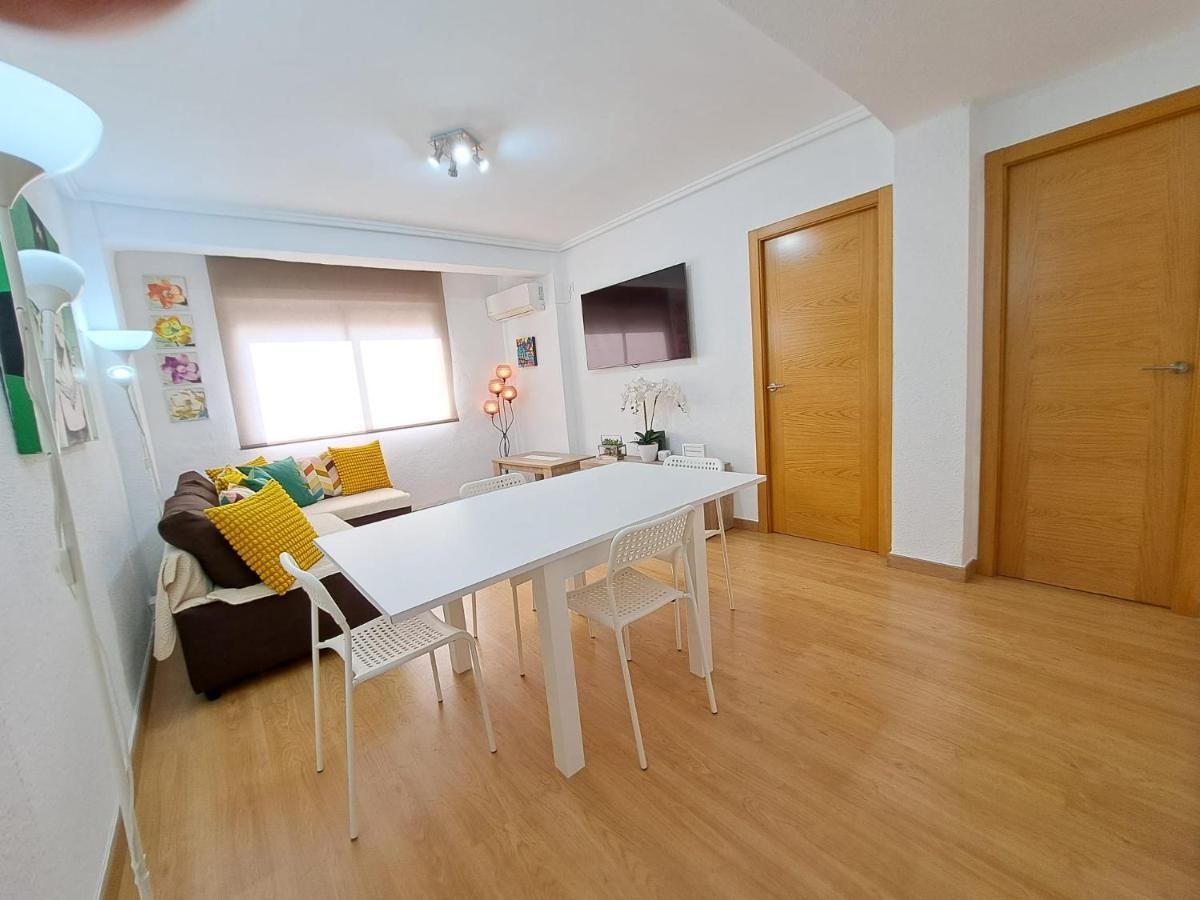 Centrico Apartamento En Valencia Proximo Parada De Metro Angel Guimera Exterior photo